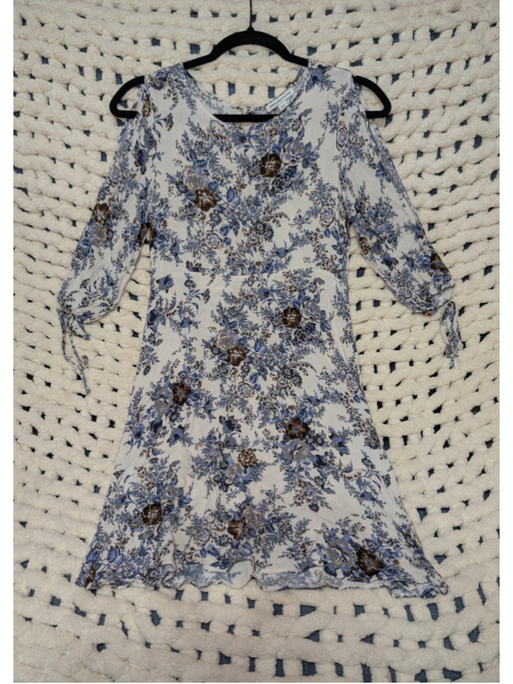 American Eagle Outfitters XS Blue Floral Cold Shoulder Dress 3/4 Sleeve Boho